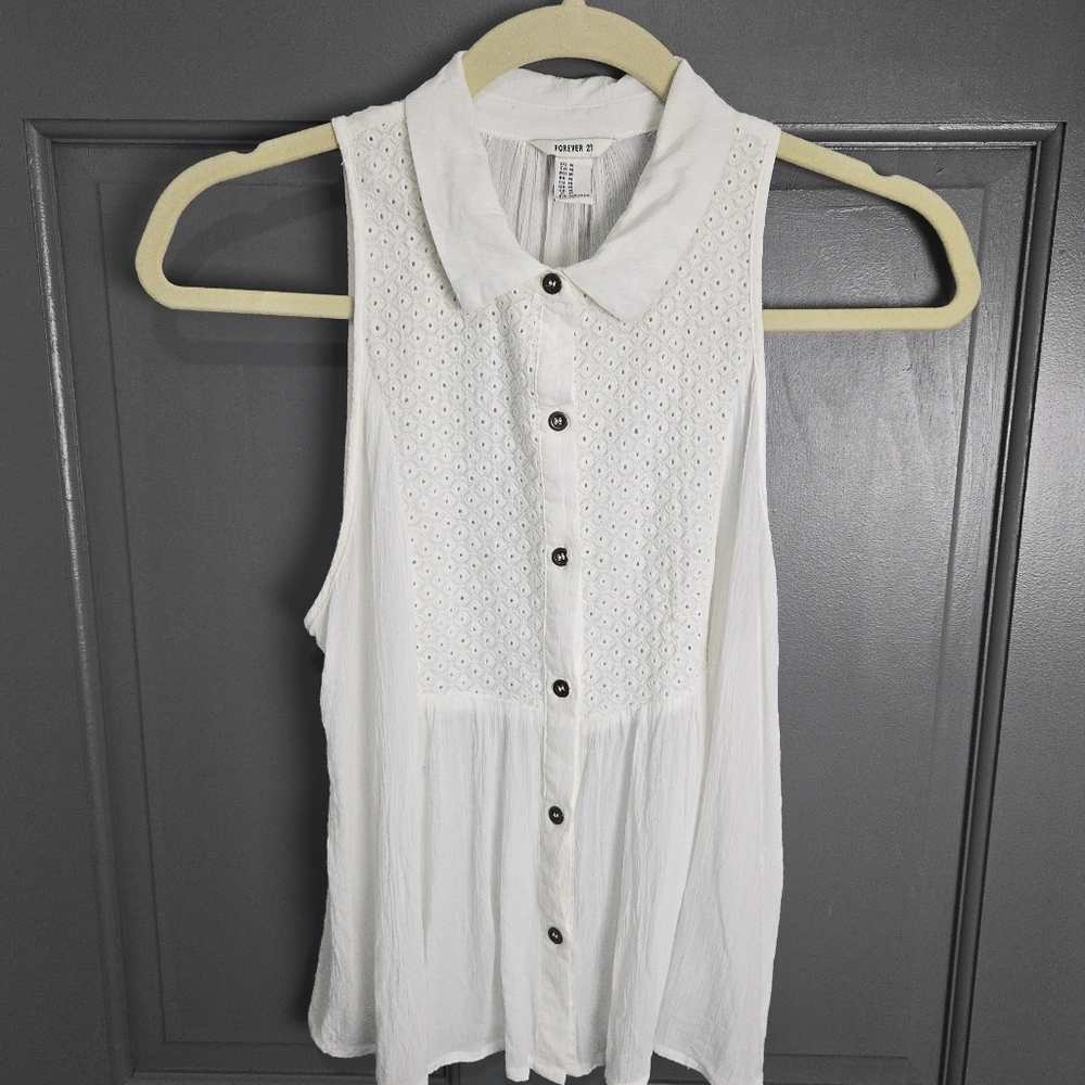Eyelet Top Soft White